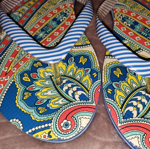 Vera Bradley | Marina Paisley Print Flip Flops Size 5-6 - Picture 5 of 7